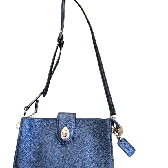Coach Handbags - COACH wallet bag